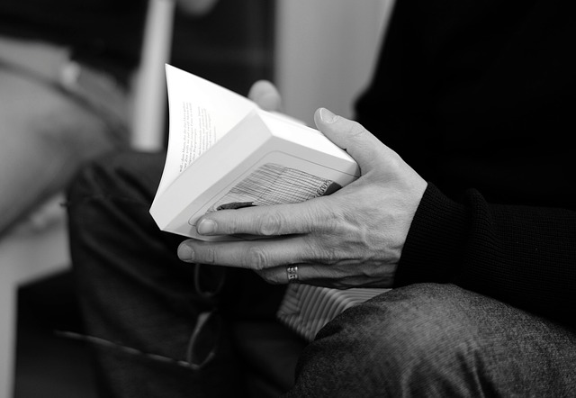 books-640x480-35781730.jpeg