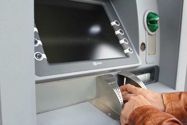 withdrawing-640x480-77162727.jpeg