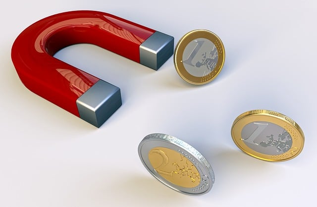 e-wallet-640x480-73272071.jpeg