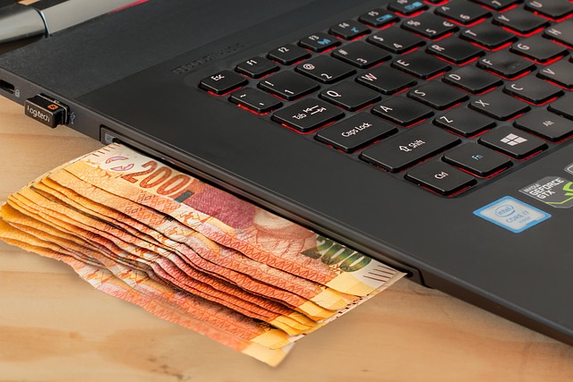 Unveiling Social Connections in Online Casino Communities
