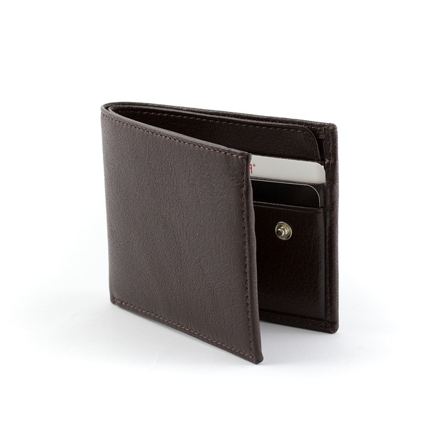 e-wallet-640x480-8557753.jpeg