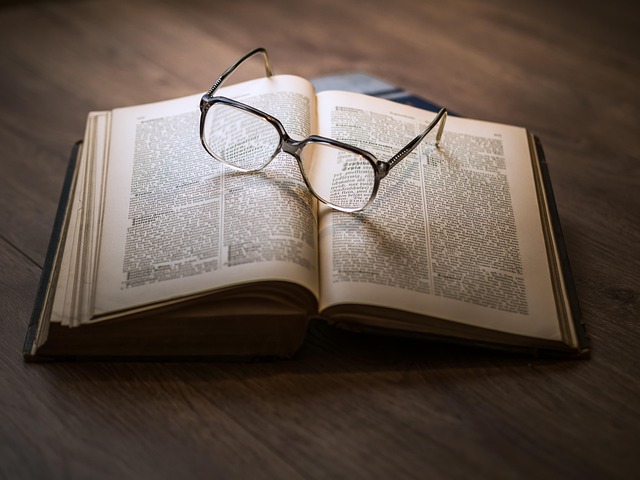 books-640x480-65254484.jpeg