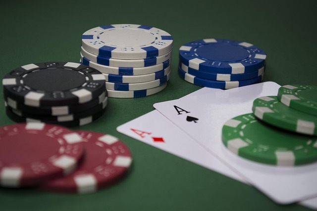 Uncover Top Poker Rooms: Ultimate Live & Online Guide
